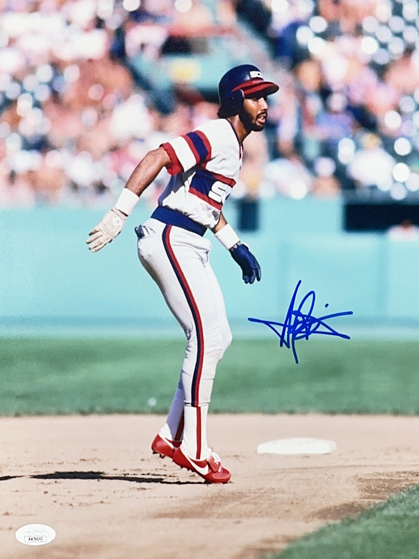 Harold Baines Autographed Chicago White Sox On Bases 11x14 JSA
