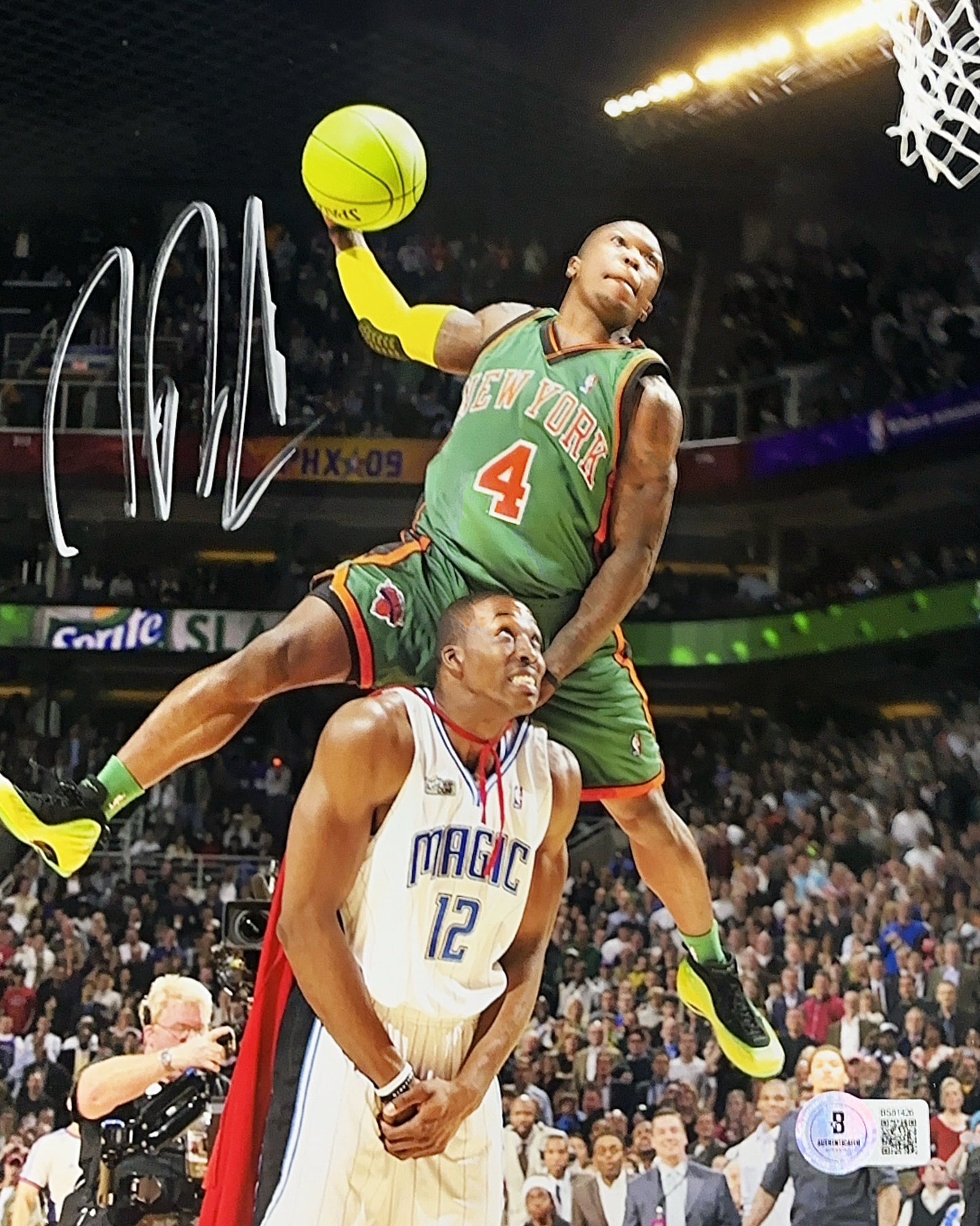 Nate Robinson Autographed New York Knicks Green Jersey Dunk Over Dwight Howard Silver Ink 8x10 Beckett