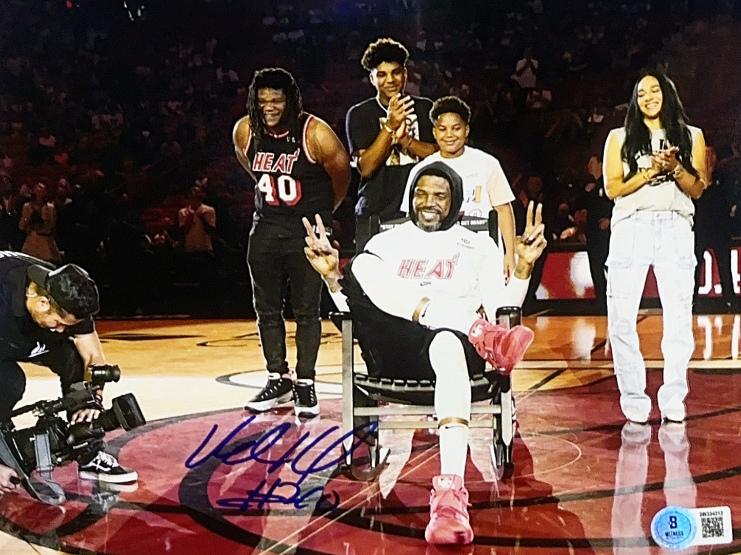 Udonis Haslem Autographed Miami Heat With Family 8x10 Beckett