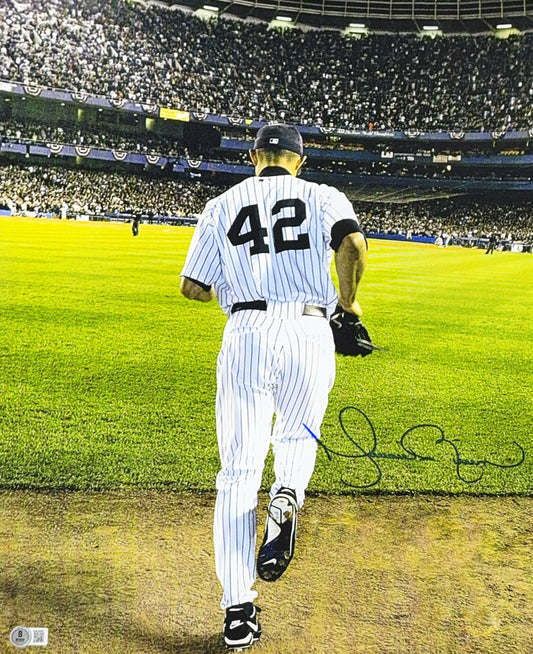 Mariano Rivera Autographed New York Yankees Entering Stadium 16x20 Beckett