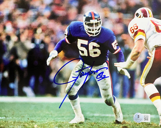 Lawrence Taylor Autographed On Field Against Redskins 8x10 Beckett