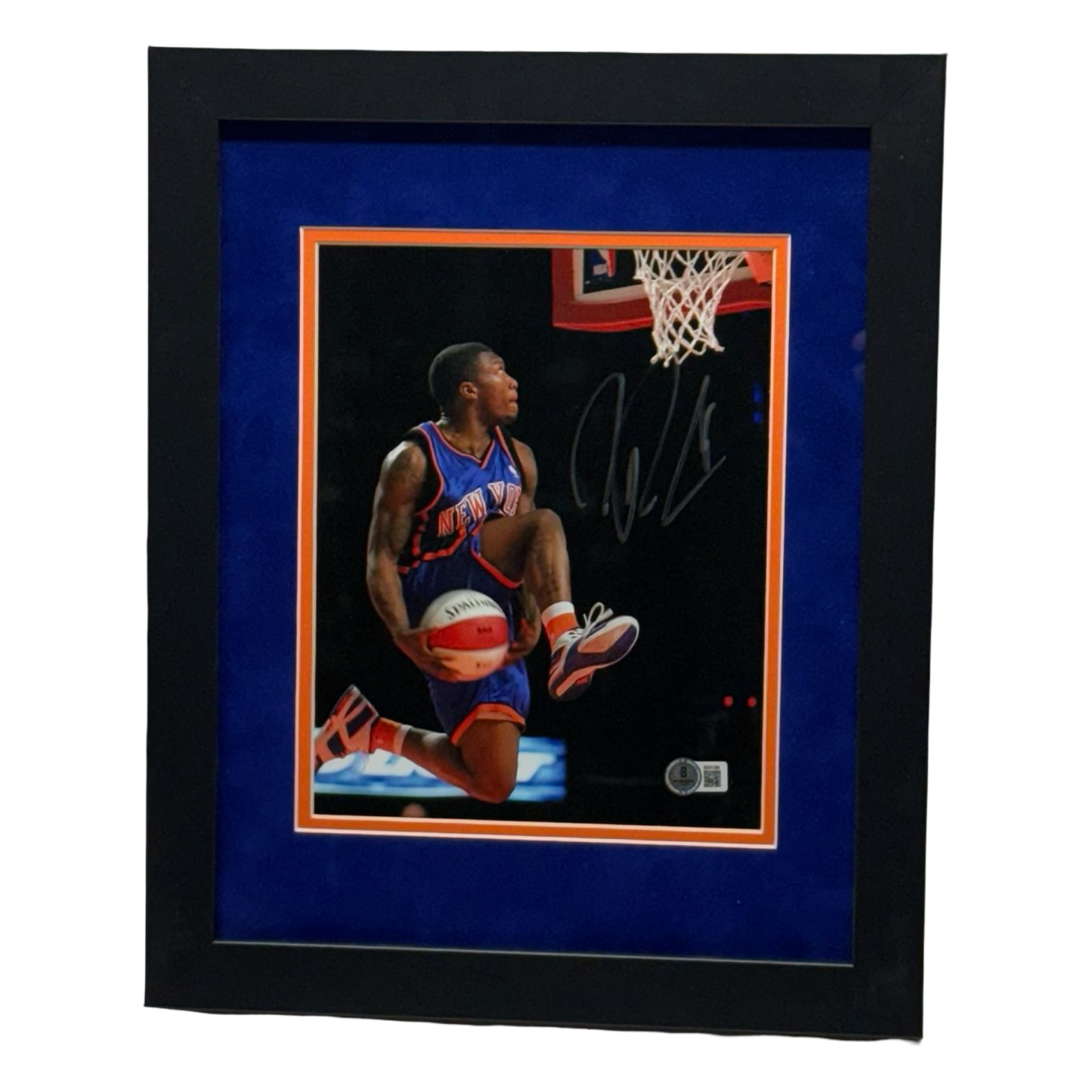 Nate Robinson Autographed New York Knicks Vertical Between The Legs Dunk Silver Ink 8x10 Beckett - Framed