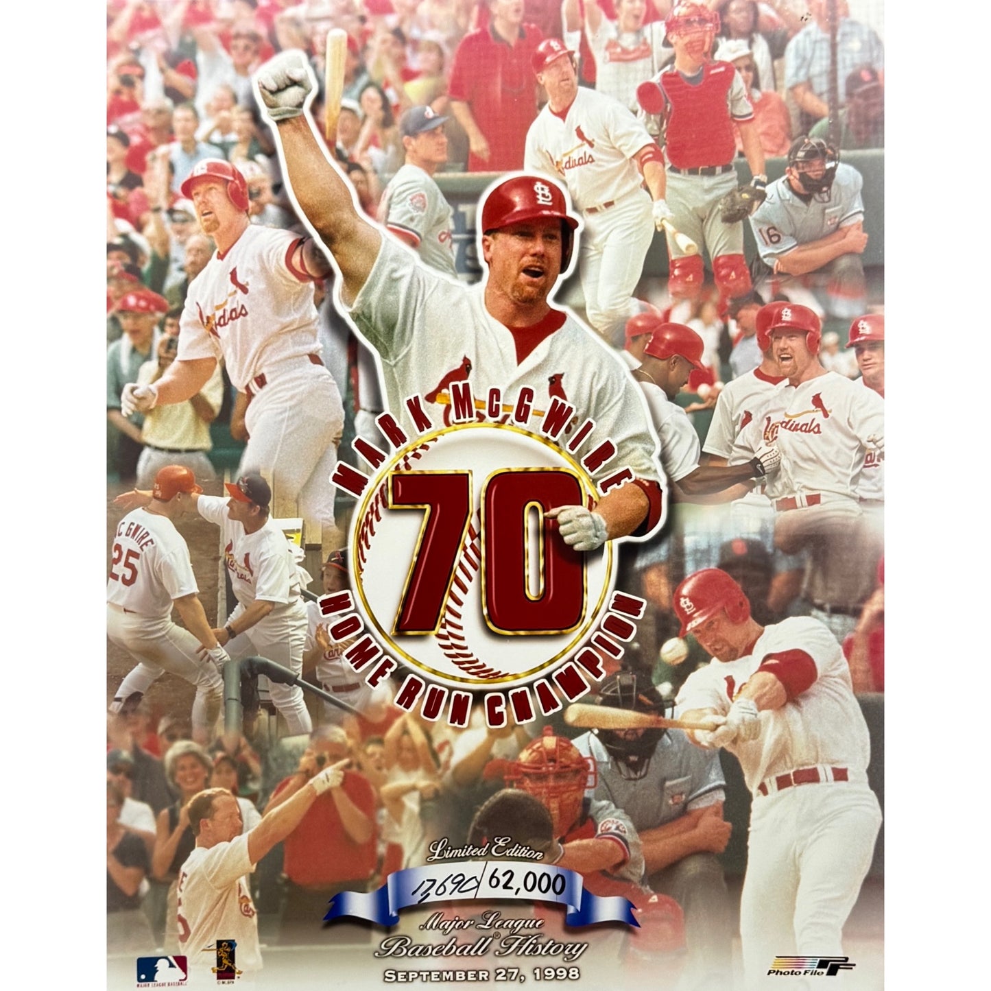 Mark McGwire ST Louis Cardinals 70 Homerun Champion 8x10 Photo