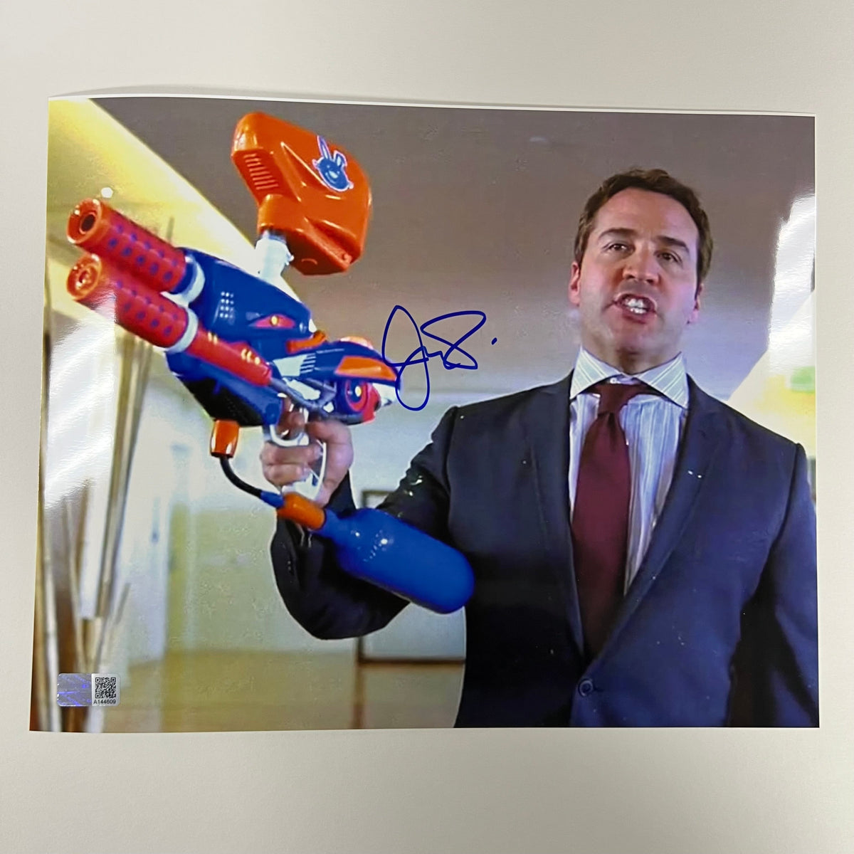 Jeremy Piven Autographed Entourage Ari Gold Paintball Gun Point 1 Hand 8x10 Steiner CX