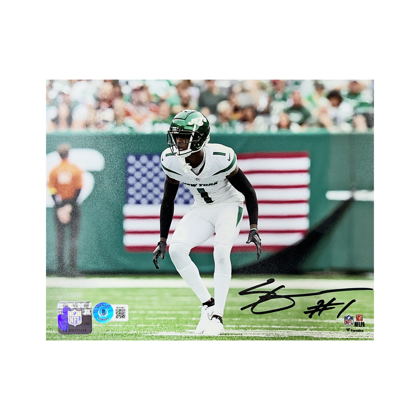 Sauce Gardner Autographed New York Jets USA Flag 8x10 Beckett