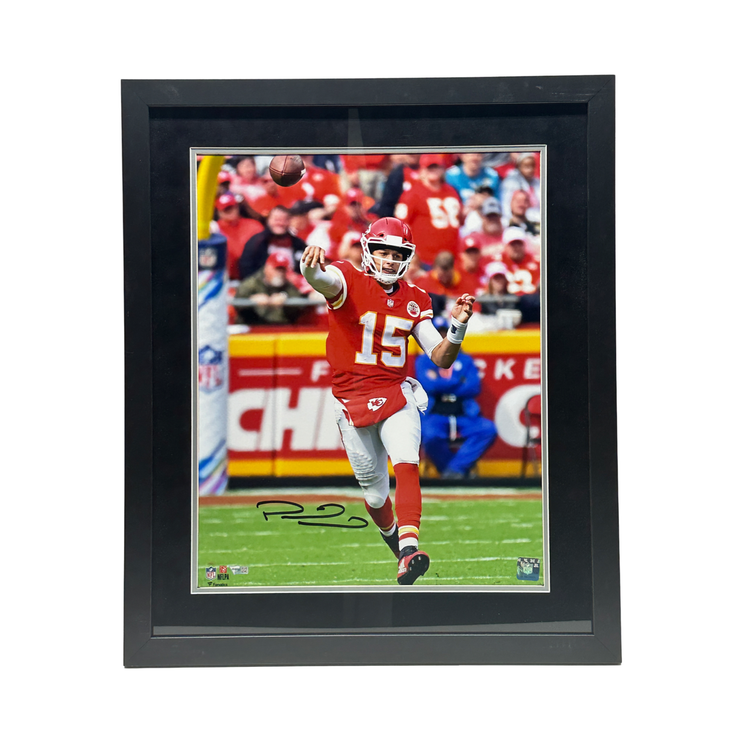 Patrick Mahomes Autographed Kansas City Cheifs Throwing 16x20 Fanatics - Framed