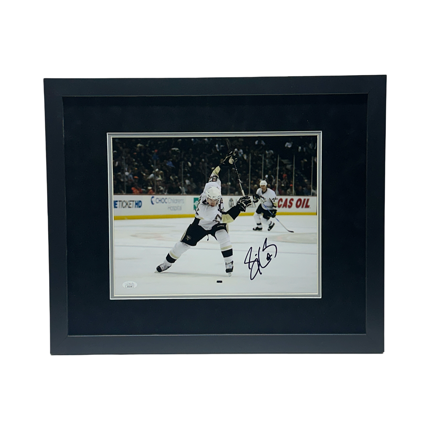 Sidney Crosby Autographed Pittsburgh Penguins Horizontal Slap Shot 11x14 JSA - Framed
