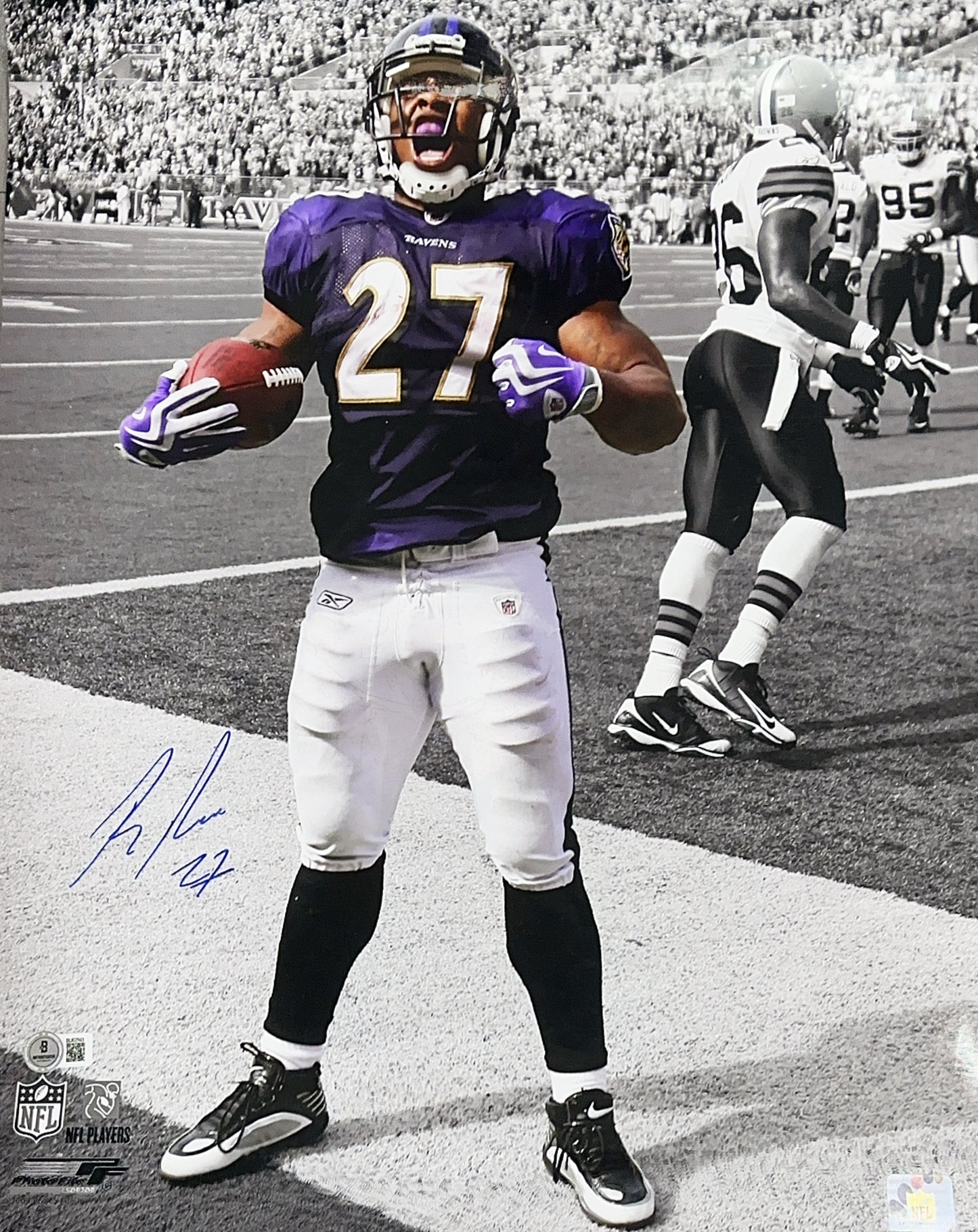Ray Rice Autographed Baltimore Ravens Black And White Scream 16x20 Photo Beckett