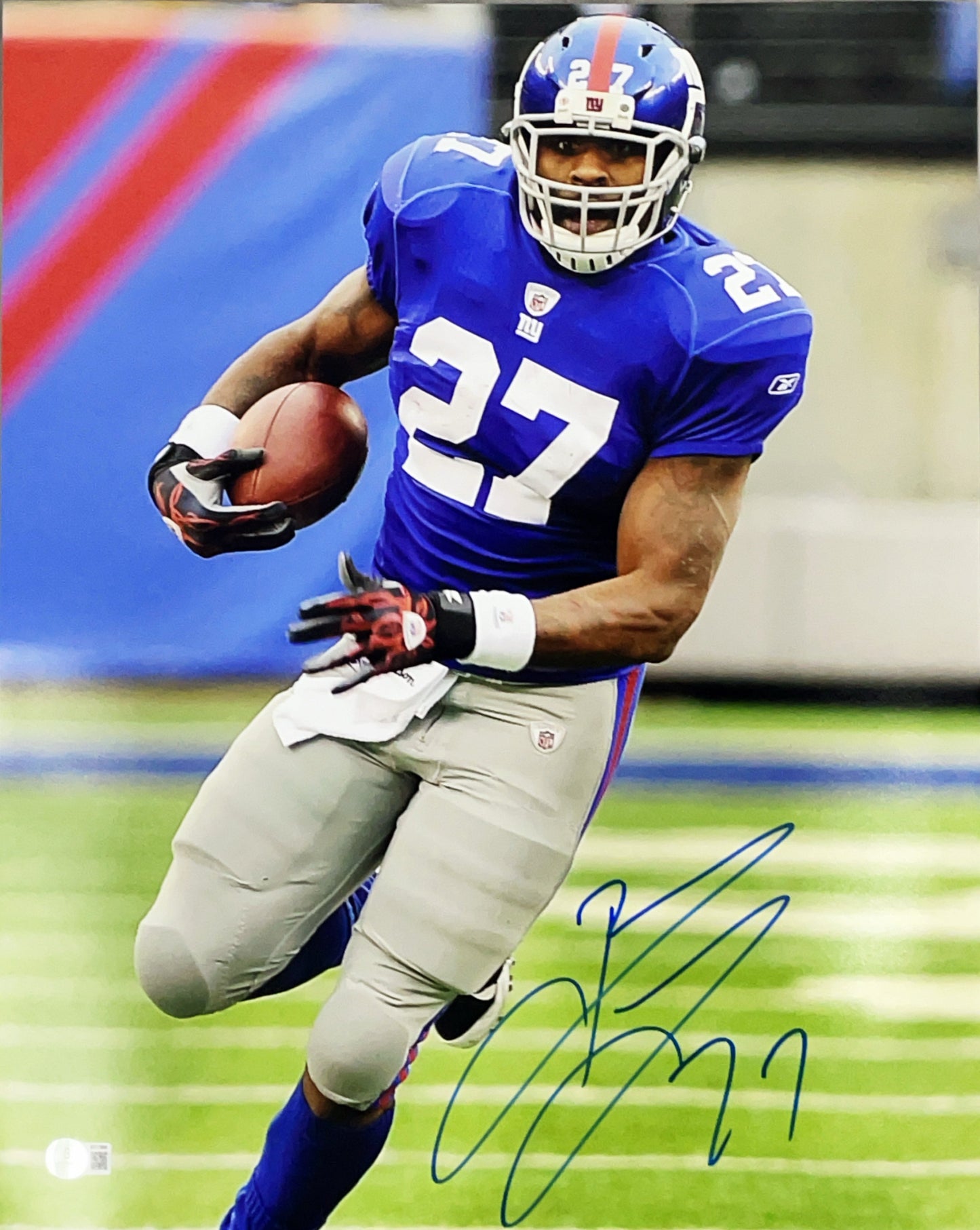 Brandon Jacobs Autographed New York Giants Vertical Run 16x20 Photo Beckett BAS