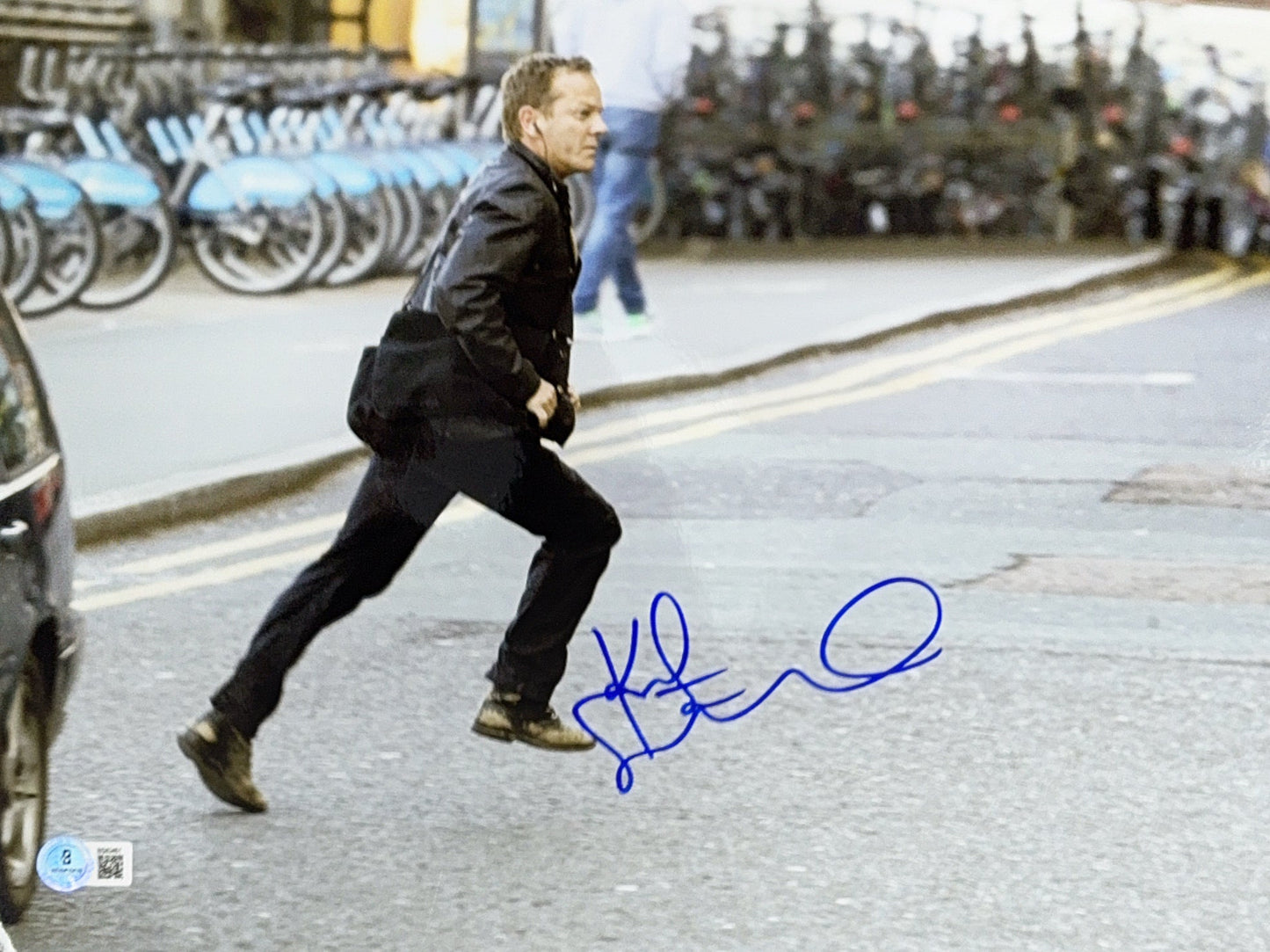 Keifer Sutherland Autographed 24 Running 11x14 Beckett