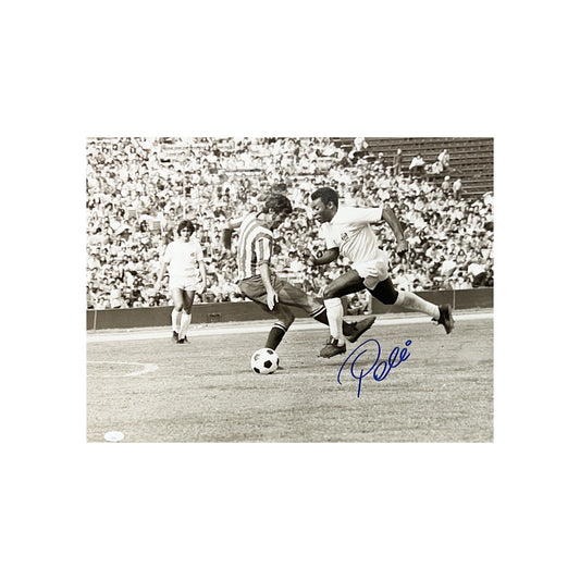 Pele Autographed B&W 16x20 JSA