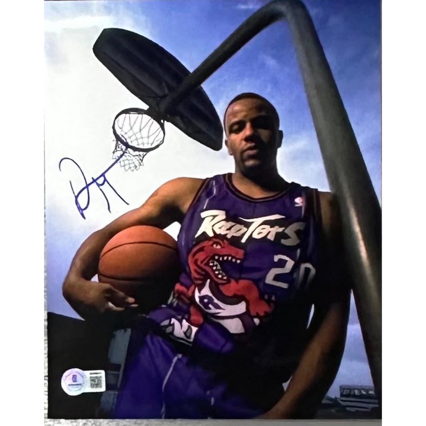 Damon Stoudamire Raptors 8x10 Vertical Outside Under Hoop Beckett BAS