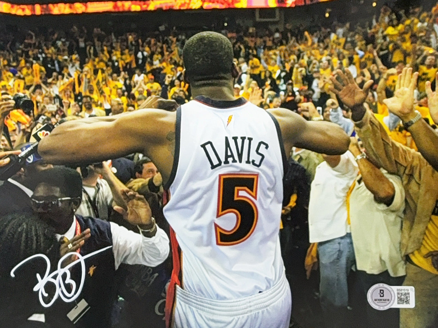 Baron Davis Autographed Golden State Warriors Facing Crowd 8x10 Beckett