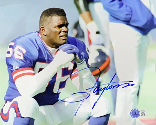 Lawrence Taylor Autographed Squatting on Field 8x10 Beckett