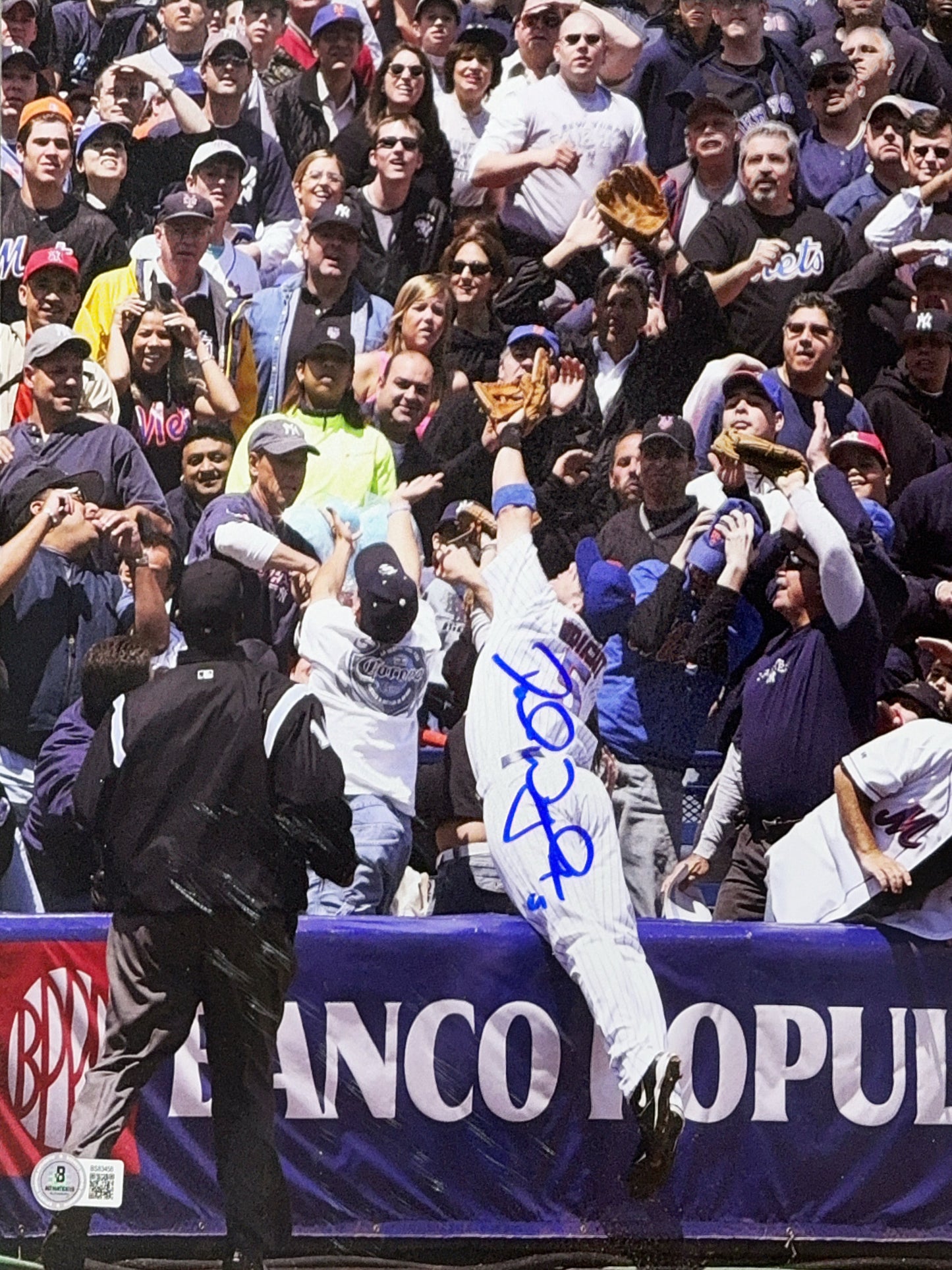 David Wright Autographed New York Mets Dive Into Crowd 11x14 Beckett