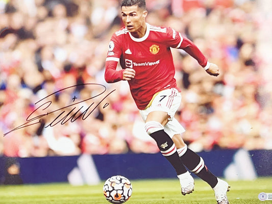 Cristiano Ronaldo Autographed Dribbling 16x20 Photo Beckett - Unframed
