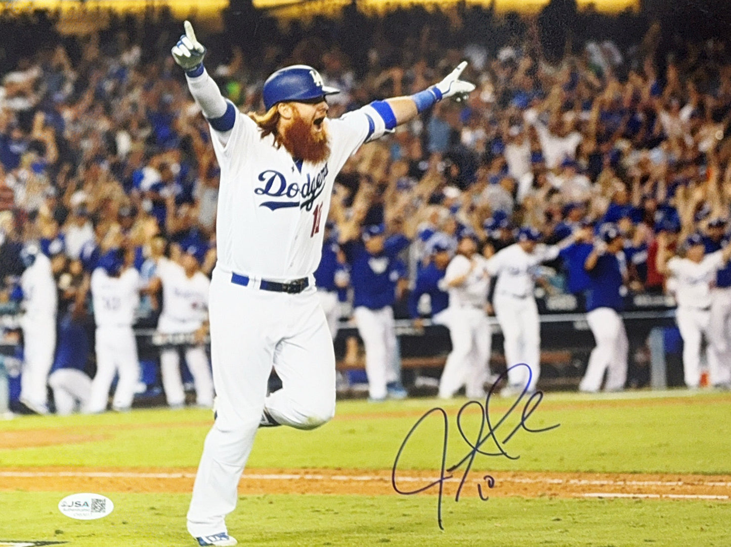 Justin Turner Autographed Los Angeles Dodgers Arms Out 11x14 JSA