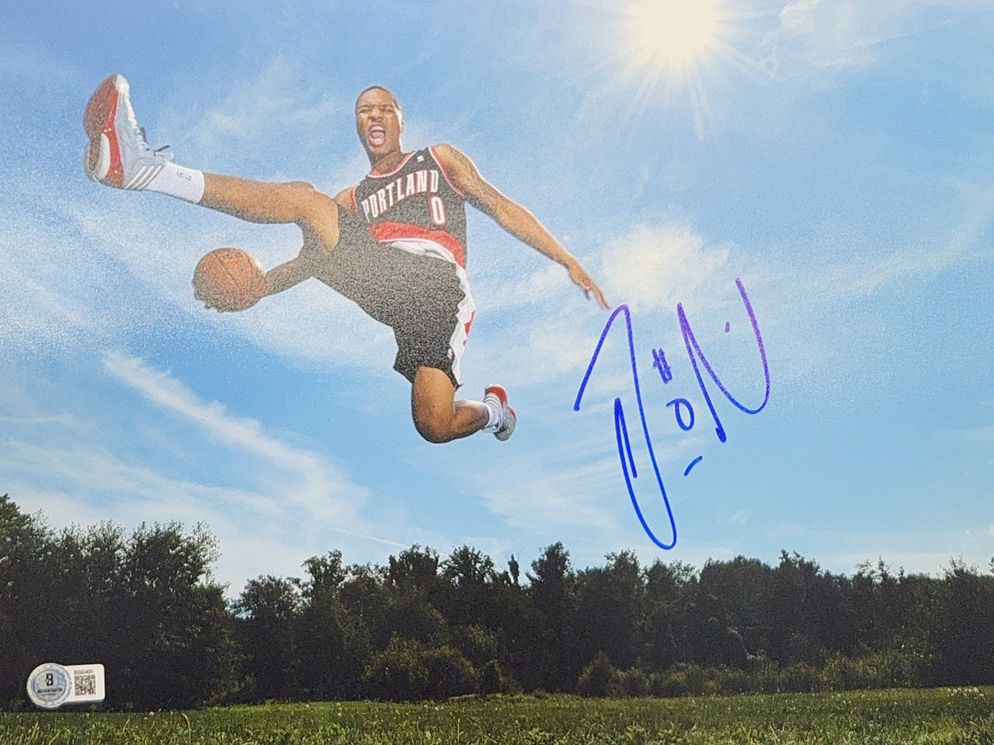 Damian Lillard Autographed Portland Trailblazers Blue Sky 11x14 Beckett