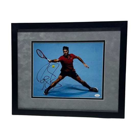 Roger Federer Autographed Tennis Wimbledon 11x14 - Framed