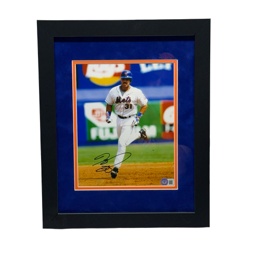 Mike Piazza Autographed New York Mets 8x10 Running Beckett - Framed