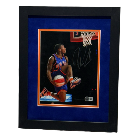 Nate Robinson Autographed New York Knicks Vertical Between The Legs Dunk Silver Ink 8x10 Beckett - Framed