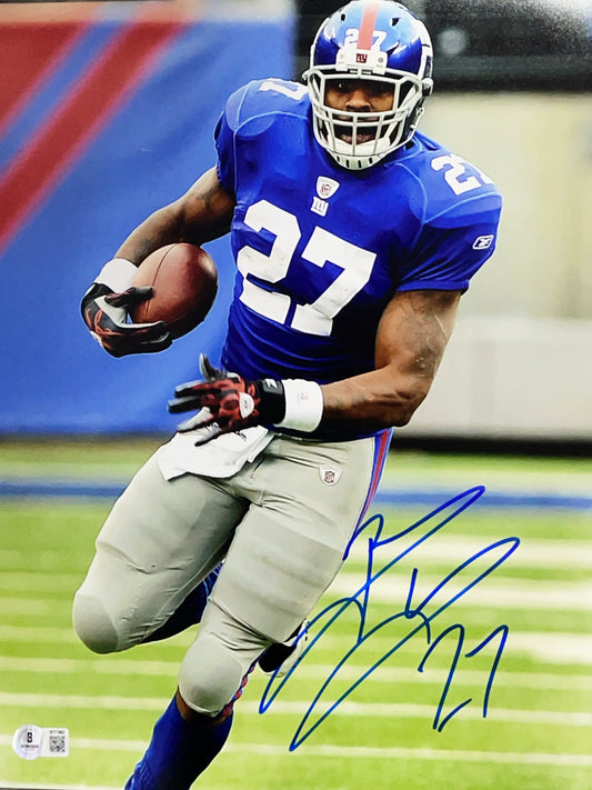 Brandon Jacobs Autographed New York Giants Vertical Run 11x14 Photo Beckett BAS