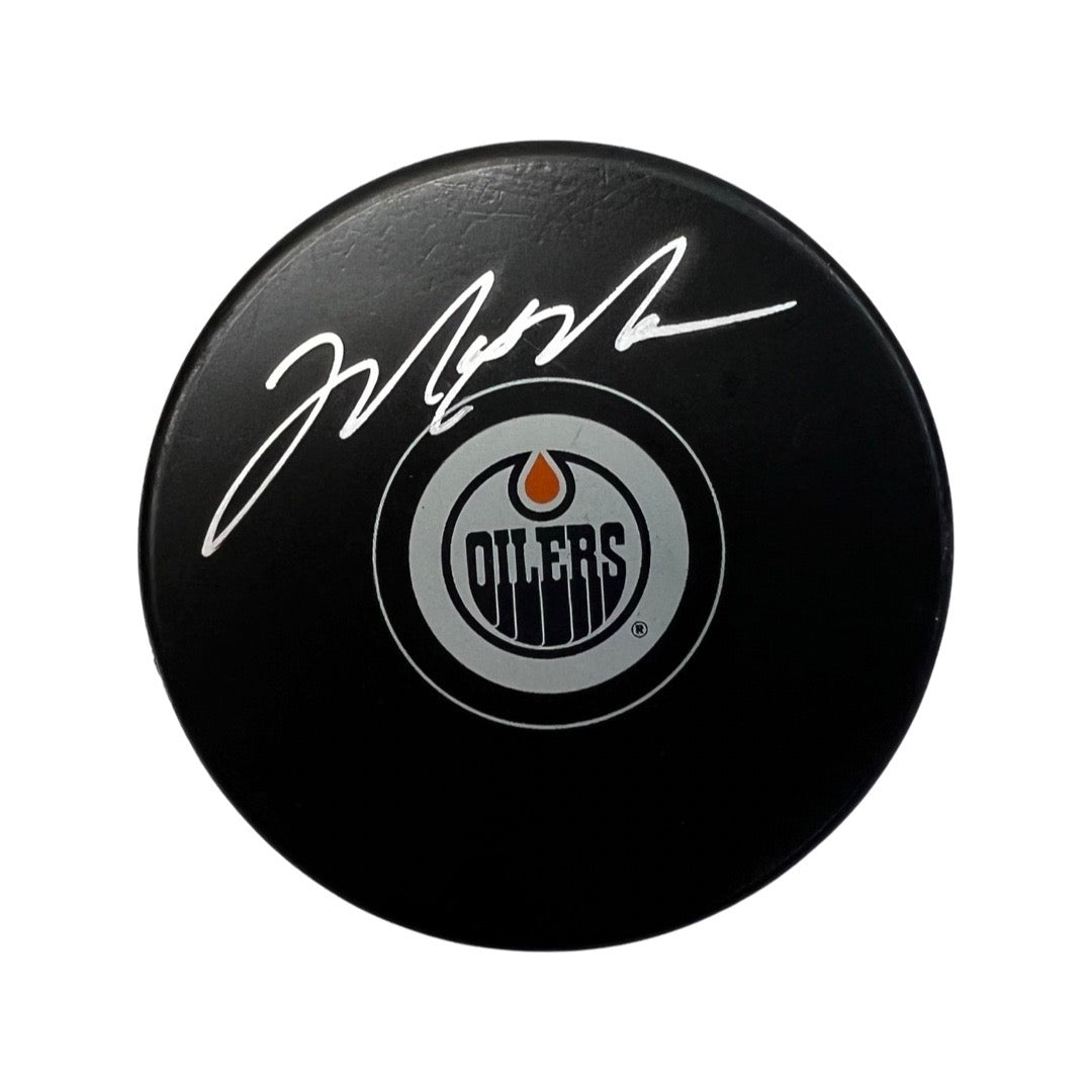 Mark Messier Autographed Edmonton Oilers Logo Puck Steiner CX