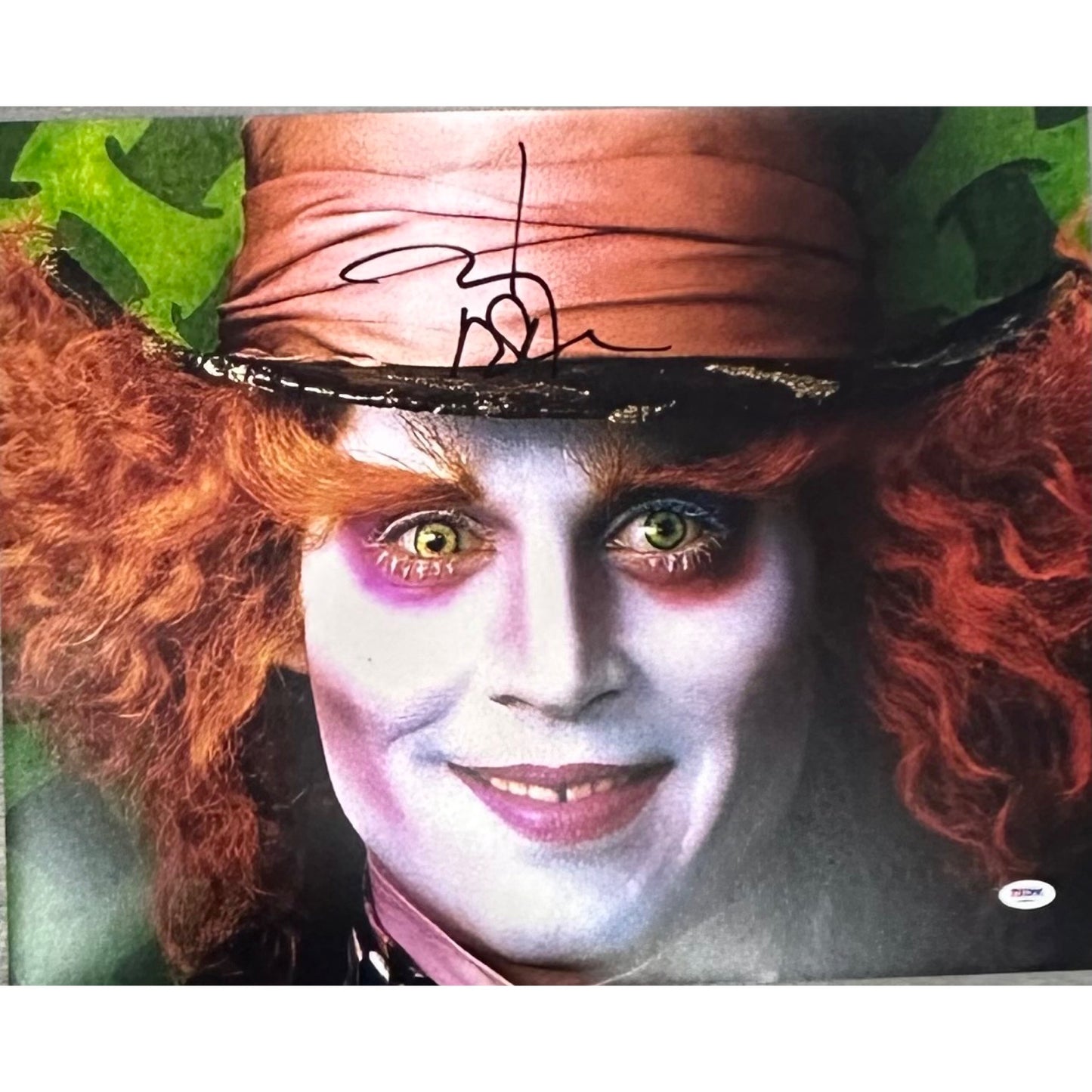 Johnny Depp Alice In Wonderland Mad Hatter 16x20 PSA DNA