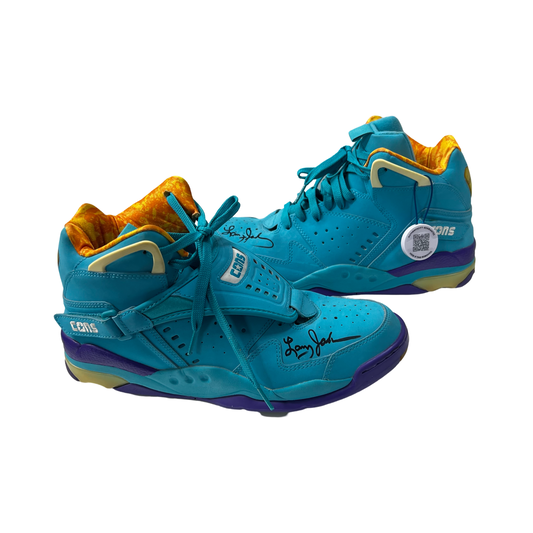 Larry Johnson Autographed "Charlotte Hornets" Converse Cons Aero Jam Beckett