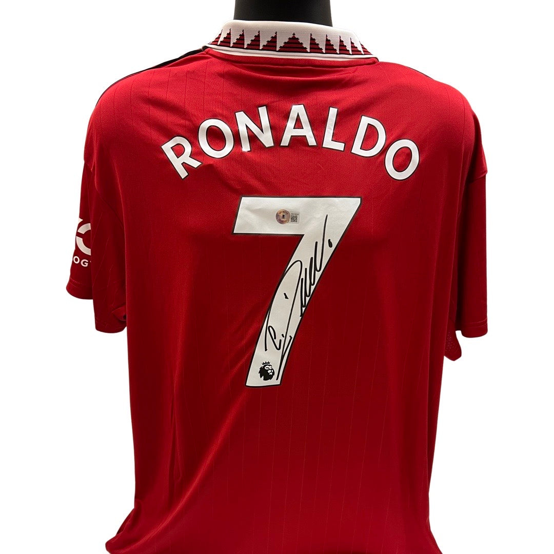 Cristiano Ronaldo Autographed Manchester United Red Jersey Beckett