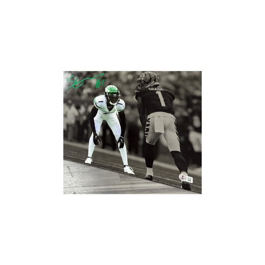 Sauce Gardner Autographed New York Jets Spotlight vs Chase 11x14 Beckett