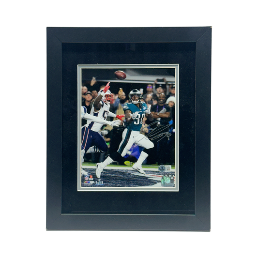 Corey Clement Autographed Philadelphia Eagles Vertical Catching Pass 8x10 Beckett - Framed