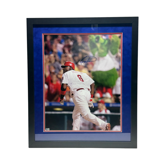 Ryan Howard Autographed Philadelphia Phillies Jog Vertical 16x20 Beckett - Framed