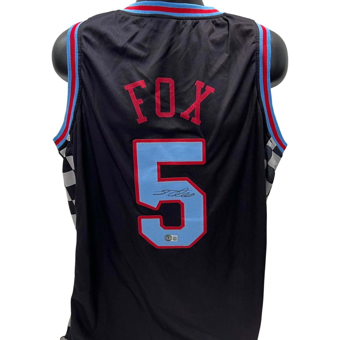 De’Aaron Fox Autographed Sacramento Kings Black Jersey Beckett