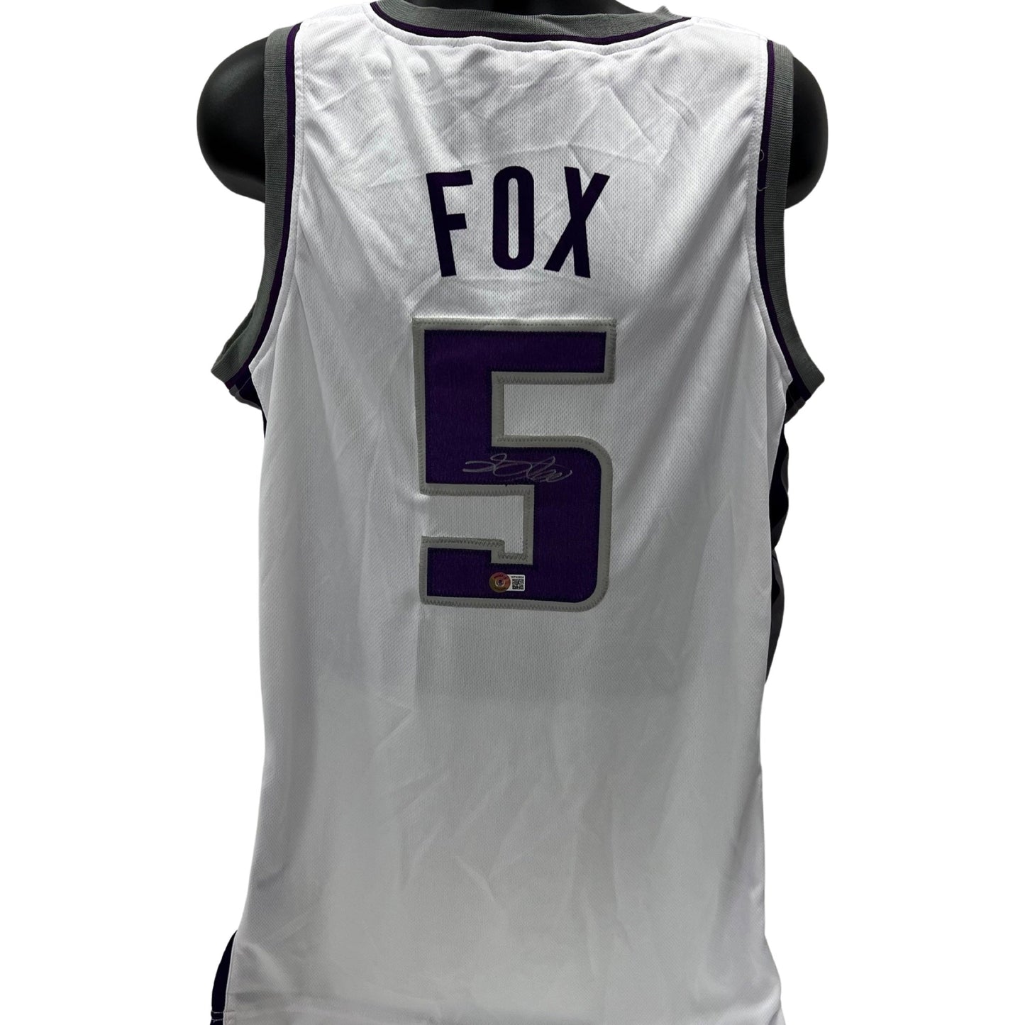 De’Aaron Fox Autographed Sacramento Kings White Jersey Beckett