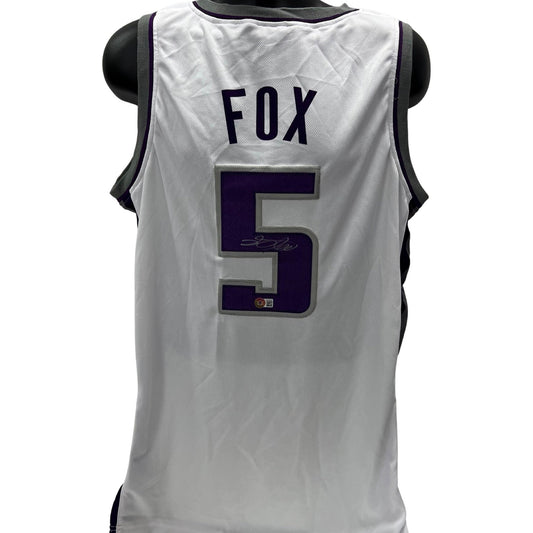 De’Aaron Fox Autographed Sacramento Kings White Jersey Beckett