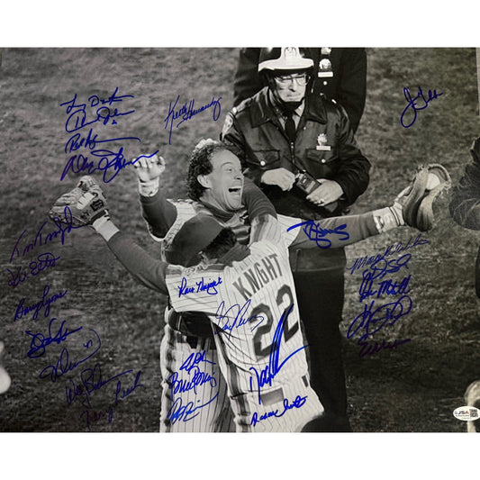 1986 New York Mets Team Autographed Ray Knight Hug B&W 16x20 Horizontal JSA