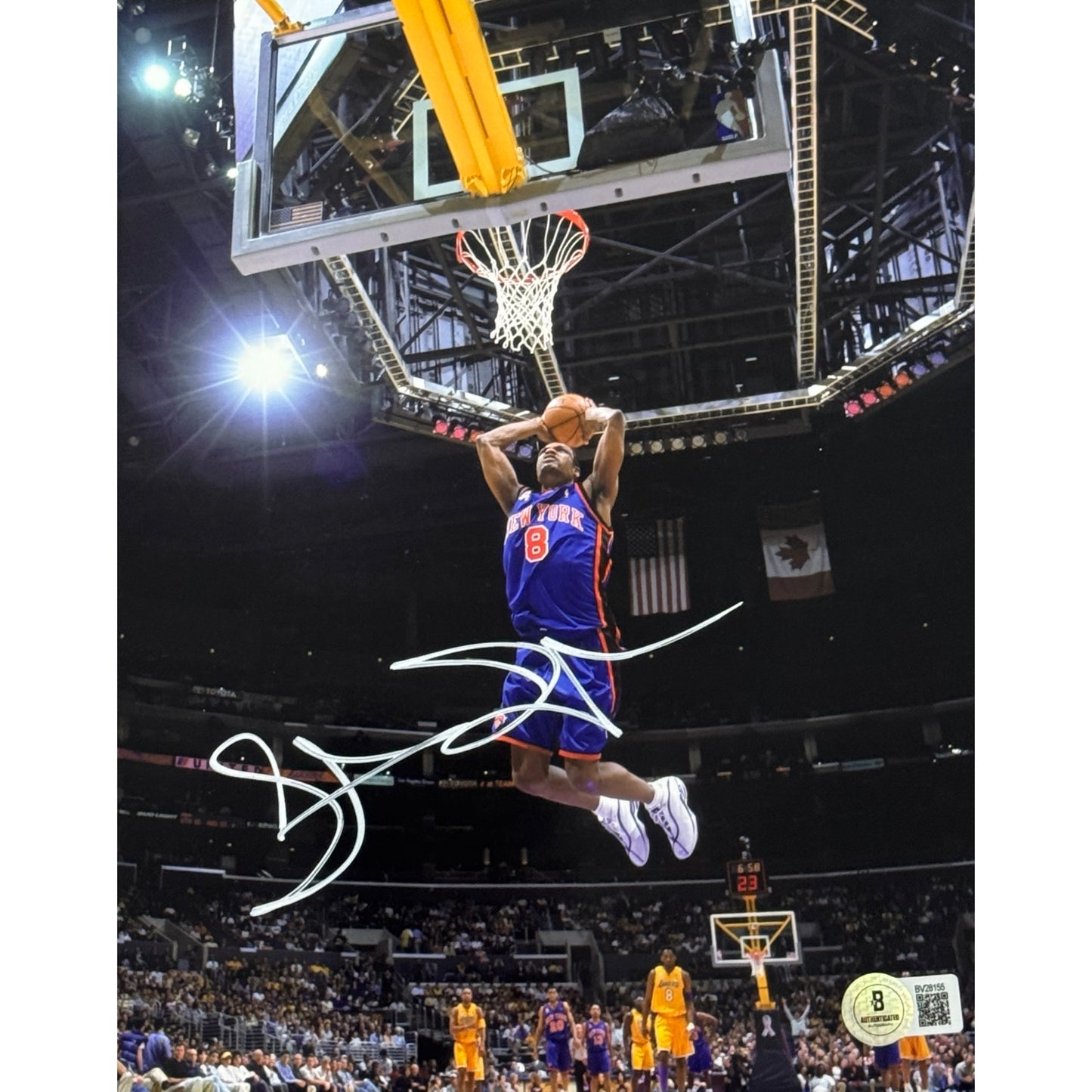 Latrell Sprewell New York Knicks Hammer Dunk Lakers 8x10 Beckett BAS