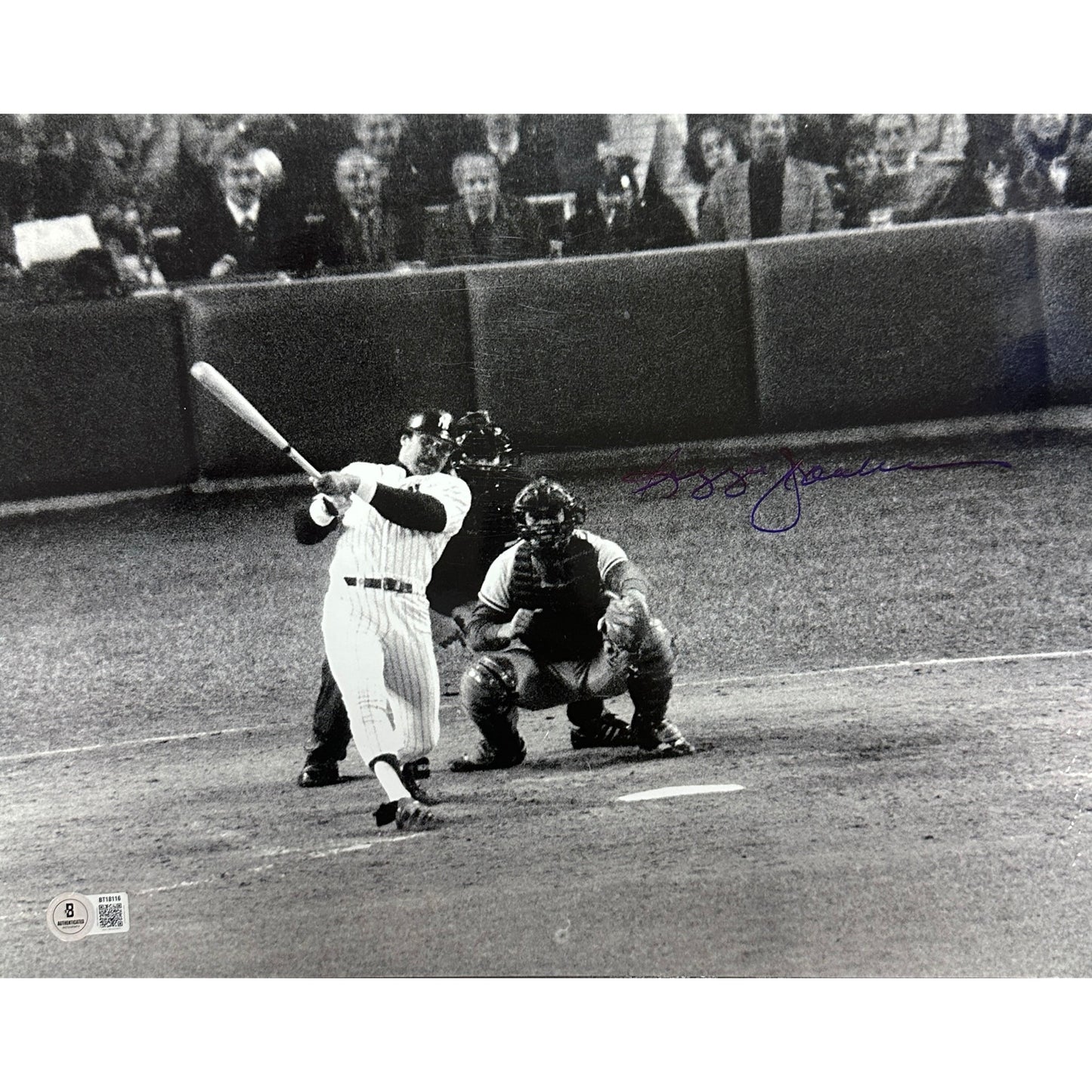 Reggie Jackson Autographed New York Yankees Swing 11x14 Beckett BAS