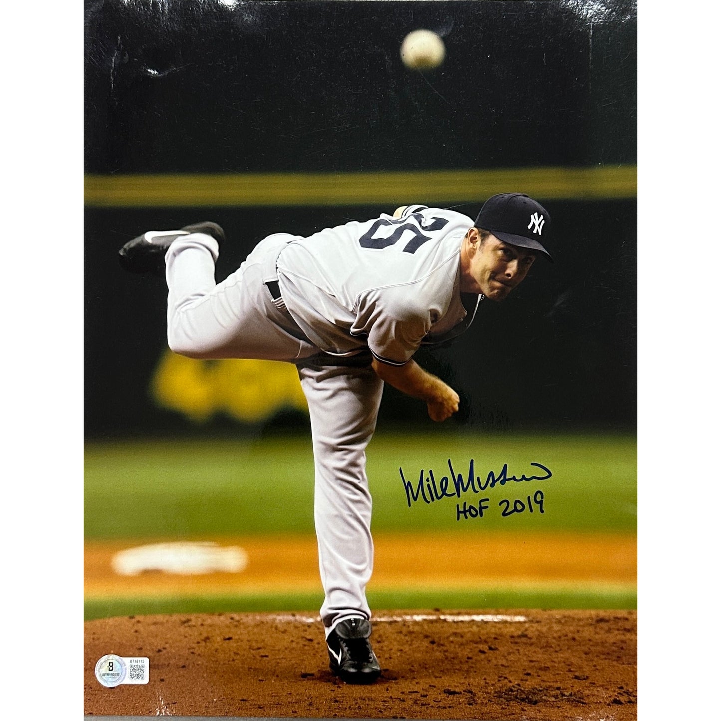 Mike Mussina Autographed New York Yankees HOF 19 11x14 Beckett BAS