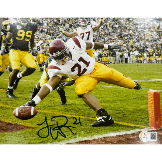LenDale White USC Trojans White Jersey Reaching For Endzone Autograph 8x10 Photo Beckett BAS